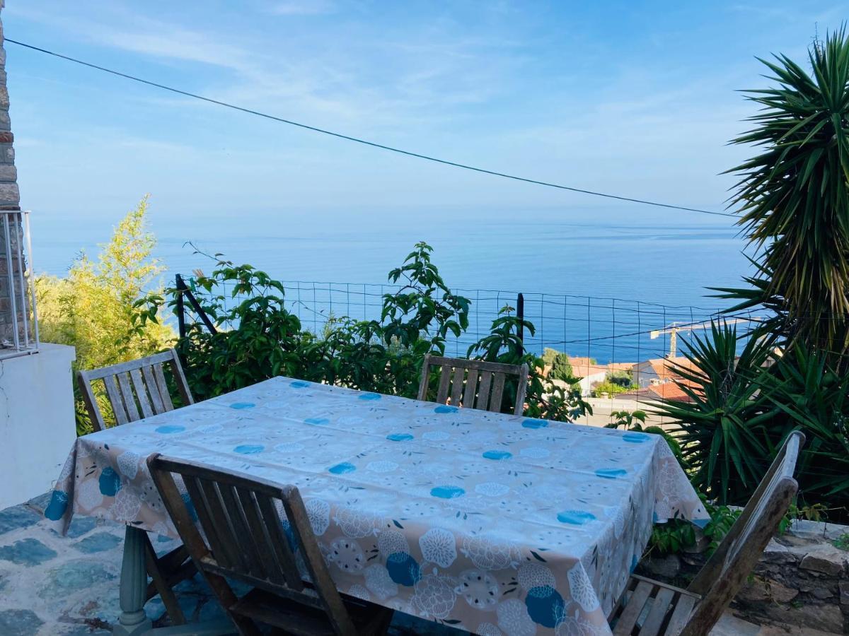 Maison Mediterraneo - Rez de villa, vue imprenable sur la mer Pietranera Exterior foto